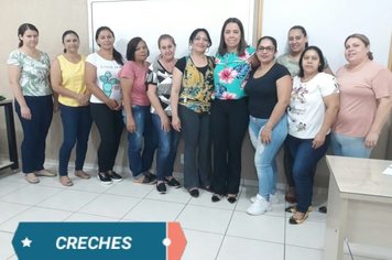 Equipes do setor de alimentação escolar participam de treinamento